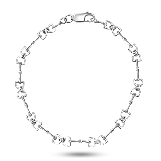 The Bit Chain – Elegant horse bracelet featuring interlocking mini-bit charms, a symbol of unity and connection in equestrian life. Mini bits linked together in a bracelet.